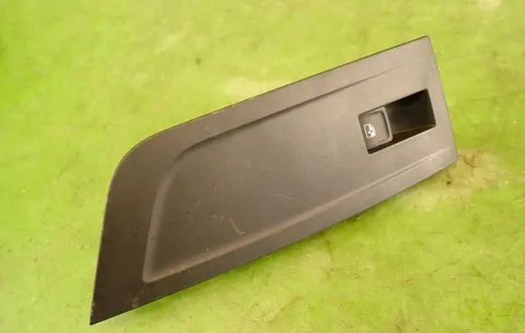 Skoda Octavia Mk4 Quarter vent window switch 