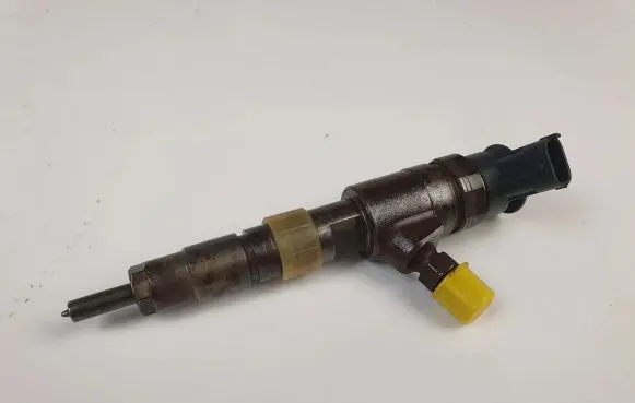 Peugeot 2008 I Fuel injector 0445110340
