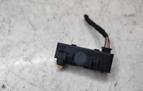 Mercedes-Benz C W204 Rain sensor A2048210851