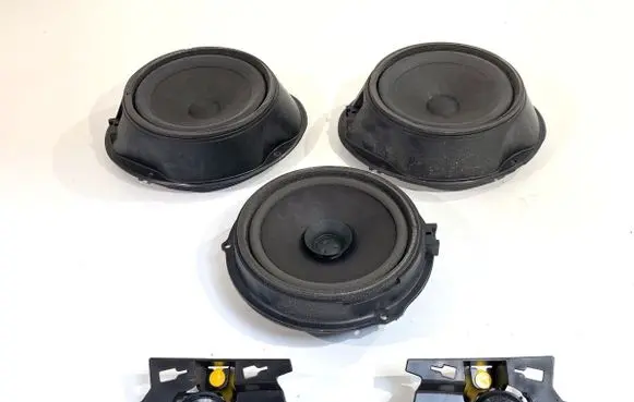 Ford Kuga I Audio system kit