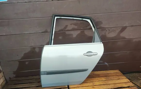 Renault Scenic II - Grand scenic II Rear door
