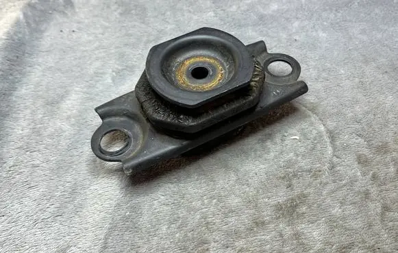 Nissan Qashqai Rear glass lock/latch C835 112202558R