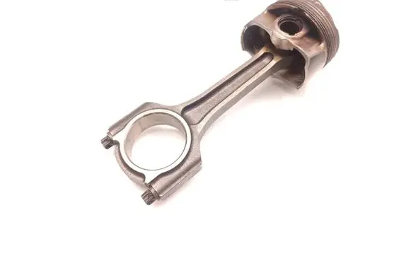 Ford Focus Piston with connecting rod M1DA