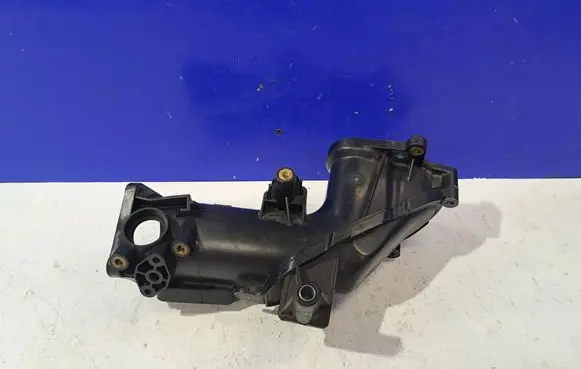 Mercedes-Benz E C207 W207 Air intake duct part A6420901637