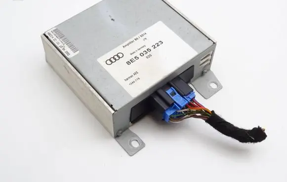 Audi A4 S4 B6 8E 8H Sound amplifier 8E5035223