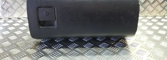 Volkswagen PASSAT B4 Glove box set 357858134