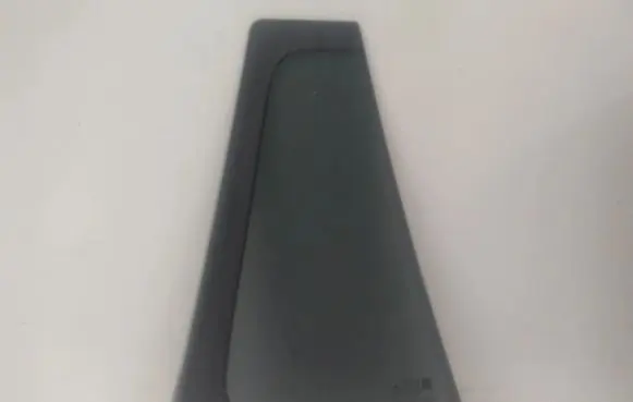 Rear vent window glass