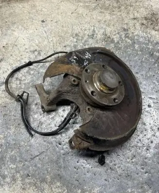 Audi A4 S4 B7 8E 8H Rear wheel hub