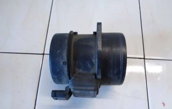 Mercedes-Benz C W204 Mass air flow meter A6510900248