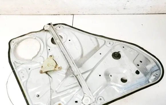 Skoda Superb B5 (3U) Front door electric window regulator 