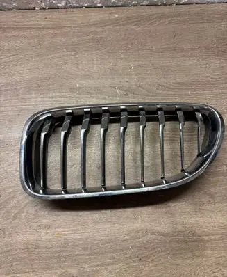 BMW 6 F12 F13 Front bumper upper radiator grill 7370389 7370391