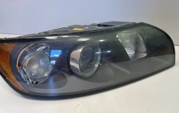 Volvo S40 Headlight/headlamp 30678899