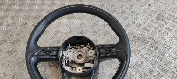 Toyota Yaris XP210 Steering wheel