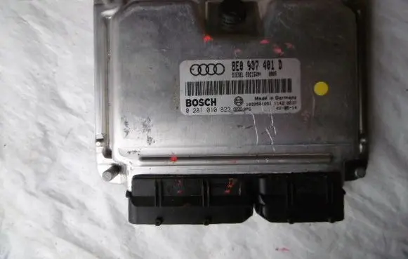 Audi A4 S4 B6 8E 8H Engine control unit/module 8E0907401D