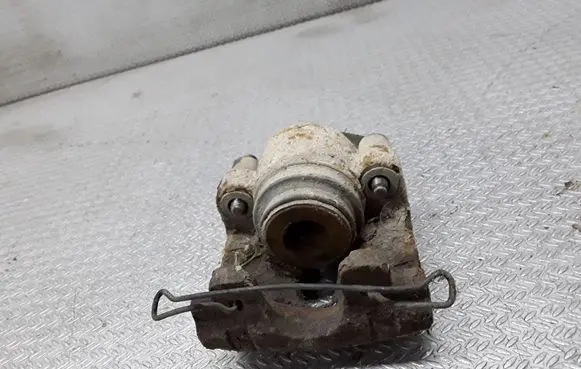 Jeep Grand Cherokee (WJ) Rear brake caliper