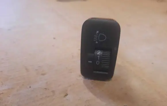 Honda FR-V Headlight level height control switch M20010 HJSS5A