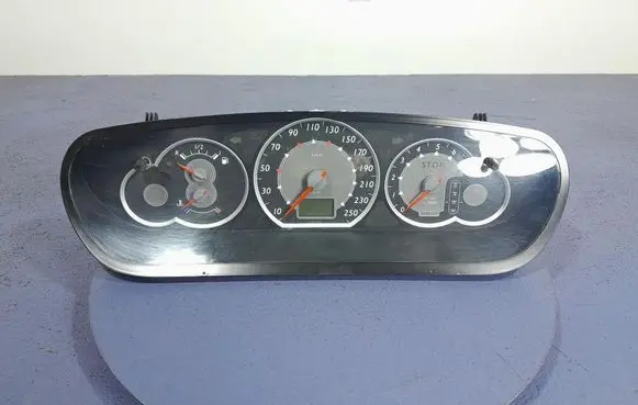 Speedometer (instrument cluster)