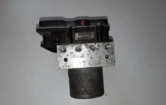 Toyota Verso-S ABS Pump 445400F050