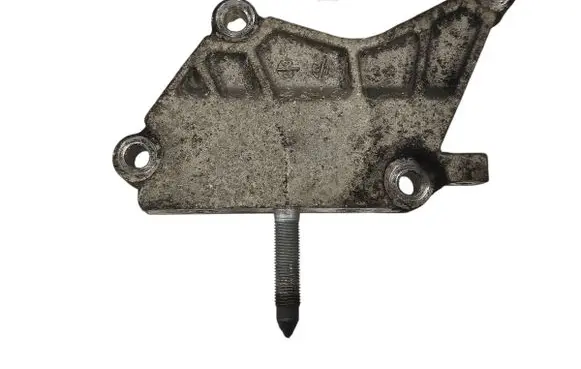 Hyundai Santa Fe Engine mounting bracket 