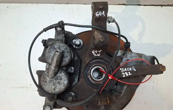 Fiat Scudo Front wheel hub spindle knuckle S27647641