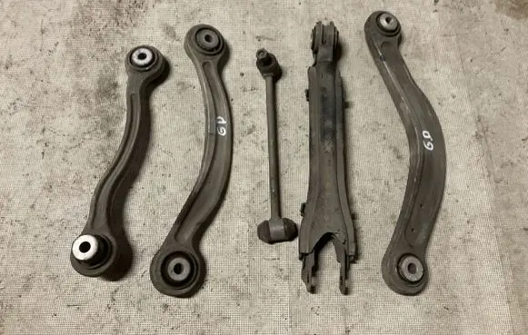Mercedes-Benz C W204 Rear control arm 20402