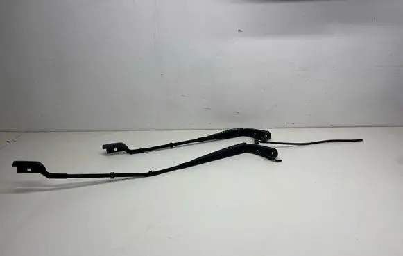 Peugeot 3008 II Front wiper blade arm 9810664880 9810664980