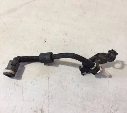 Citroen Berlingo Fuel injector supply line/pipe V7552376680