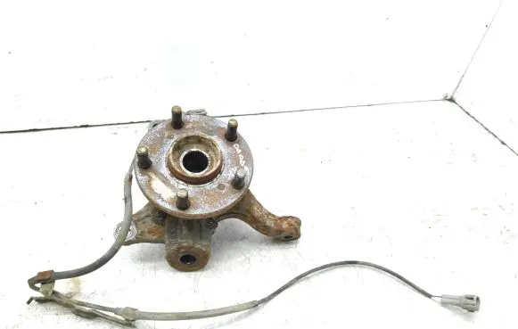 Toyota Previa (XR30, XR40) II Front wheel hub spindle knuckle E13L