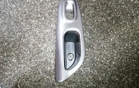 Nissan Juke I F15 Rear door window switch trim 829601KA0A