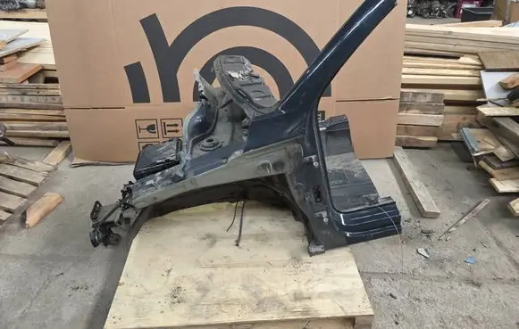 Volkswagen Tiguan Front quarter panel