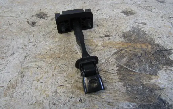 BMW 4 G22 G23 G24 G26 Front door check strap stopper 7482127