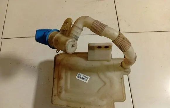 Audi A3 S3 8P Windshield washer fluid reservoir/tank 1K0955453Q