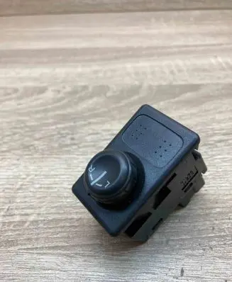 Nissan Almera N16 Wing mirror switch