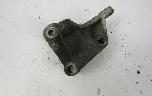 Ford Focus Engine mounting bracket XS4Q9K552AB