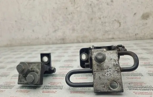 Audi Q7 4L Rear door hinge set 4L0833412A