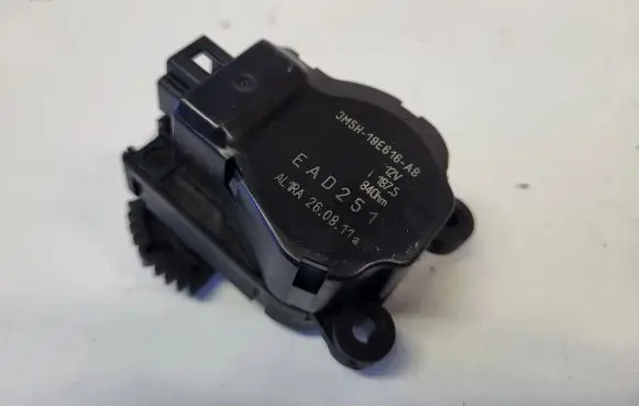 Ford C-MAX II A/C air flow flap actuator/motor 3M5H19E616AB