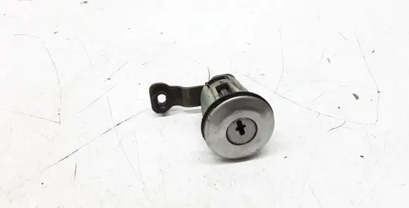 Citroen Berlingo Front door lock (next to the handle) 
