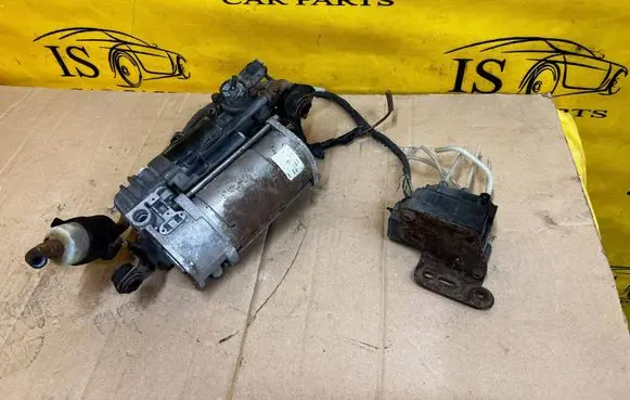 Mercedes-Benz CLS C218 AMG Air suspension compressor/pump A2123200404