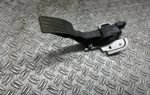 Suzuki Vitara (LY) Accelerator throttle pedal 4940068L51