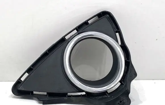 Toyota Auris E180 Front bumper lower grill 8148202280