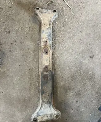 Mitsubishi Montero Gearbox mounting bracket 