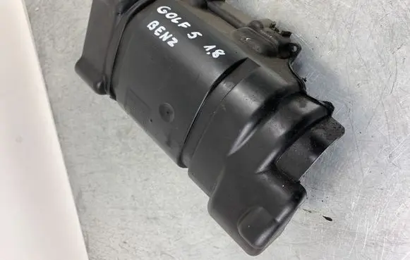 Volkswagen Golf V Other engine bay part 03C103502L