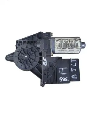 Volkswagen PASSAT B5 Rear door window regulator motor 3B9839752BF 0130821696