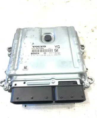 Volvo V70 Engine control unit/module P31303388 0281015286 1039S00755
