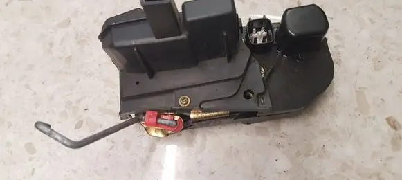 Jeep Grand Cherokee (WJ) Rear door lock