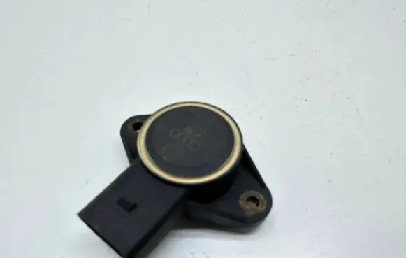 Audi A6 S6 C6 4F Throttle valve position sensor 03C907386B