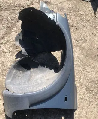 Volvo XC70 Fender end trim 