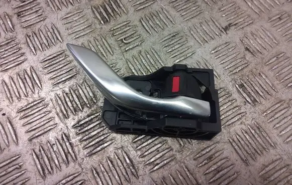 Mazda CX-3 Front door interior handle t8314rh