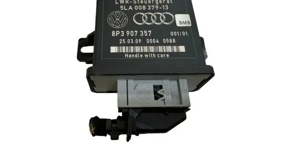 Audi A3 S3 8P Light module LCM 5LA00837913 8P3907357 00040588