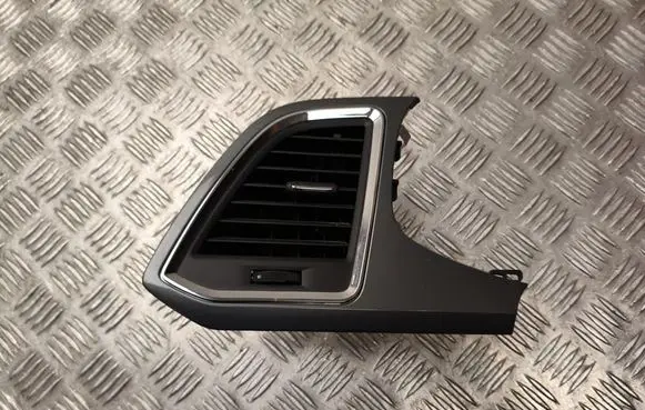 Seat Ateca Dashboard side air vent grill/cover trim 576820901A